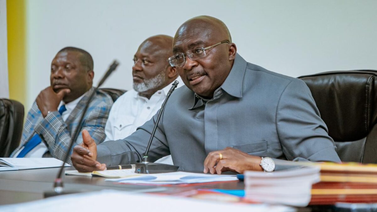 Bawumia engages Pharmaceutical Society of Ghana on boosting local drug production